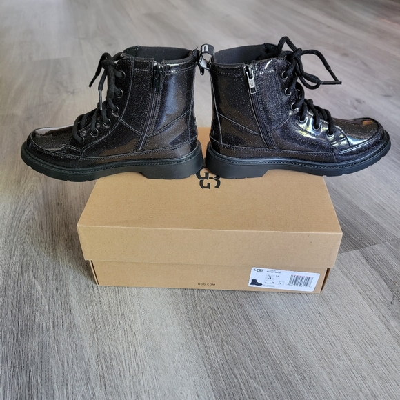 UGG Kids Ashton Lace-up Glitter Boot - Picture 3 of 11